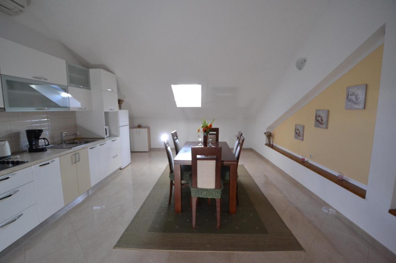 Apartmani Antonia Nakic -Stobrec Σπλιτ Εξωτερικό φωτογραφία