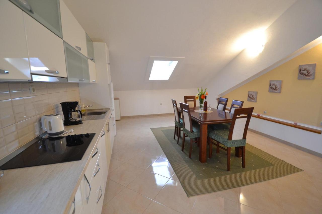 Apartmani Antonia Nakic -Stobrec Σπλιτ Εξωτερικό φωτογραφία